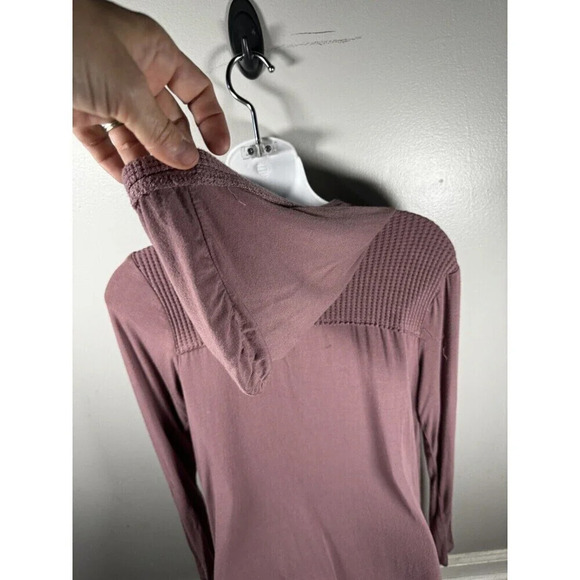 Others Follow Women’s Lavender/Pink Loose Fit Thermal Waffle T-Shirt Size S - Picture 6 of 9